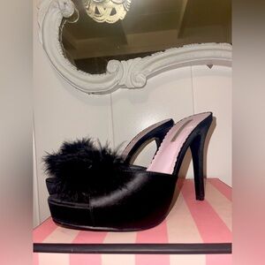 Collectors Vintage New Victoria’s Secret Satin Platform Feather Marabou Heels